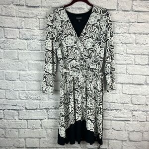 Roz & Ali Black Floral Dress Tie Waist Size Small